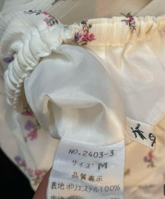 小花柄 膝丈スカート M < 女性ファッション  小花柄 膝丈スカート M < 女性ファッションの
