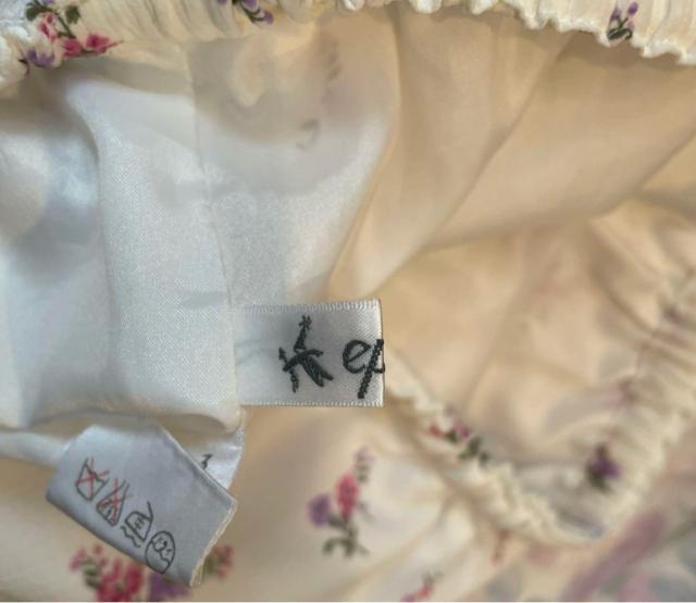 小花柄 膝丈スカート M < 女性ファッション  小花柄 膝丈スカート M < 女性ファッションの