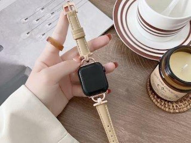 Apple Watch アップル ウォッチ フェイクレザー ブレスレットバンド 42/44/45mm ライトカーキ+ローズバックル < 女性アクセサリー/時計 Apple Watch アップル ウォッチ フェイクレザー ブレスレットバンド 42/44/45mm ライトカーキ+ローズバックル < 女性アクセサリー/時計の