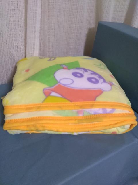 クレヨンしんちゃん フランネルブランケット イエロー < アニメ/コミック/キャラクター クレヨンしんちゃん フランネルブランケット イエロー < アニメ/コミック/キャラクターの