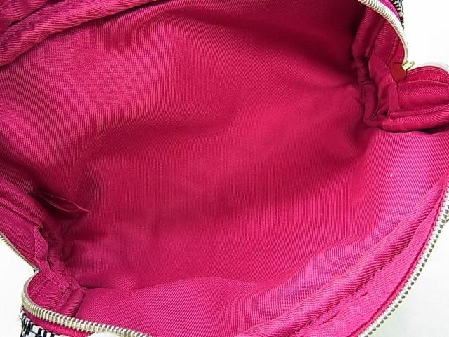 500円スタ★正規品 美品 ESTEE LAUDER(エスティーローダー) コフレ付属 ノベルティポーチ < 女性ファッション 500円スタ★正規品 美品 ESTEE LAUDER(エスティーローダー) コフレ付属 ノベルティポーチ < 女性ファッションの