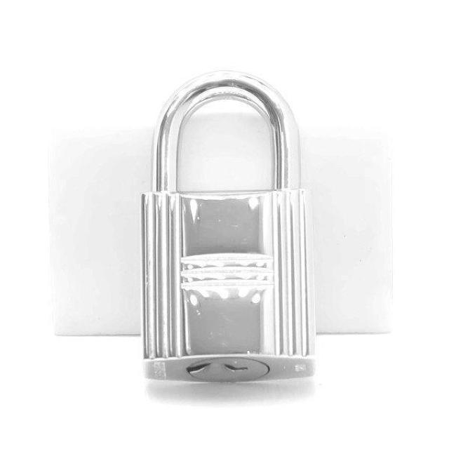 ◆ 本物 美品 ◆ HERMES エルメス カデナ シルバー 南京錠 錠 鍵2本 鍵 KEY キー バッグ付属 120 人気 < ブランド ◆ 本物 美品 ◆ HERMES エルメス カデナ シルバー 南京錠 錠 鍵2本 鍵 KEY キー バッグ付属 120 人気 < ブランドの