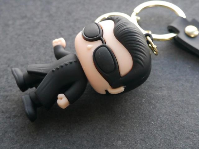 新品 マトリックス ネオ キアヌ・リーブス フィギュアマスコット キーホルダー バッグチャーム The Matrix < ホビー  新品 マトリックス ネオ キアヌ・リーブス フィギュアマスコット キーホルダー バッグチャーム The Matrix < ホビーの