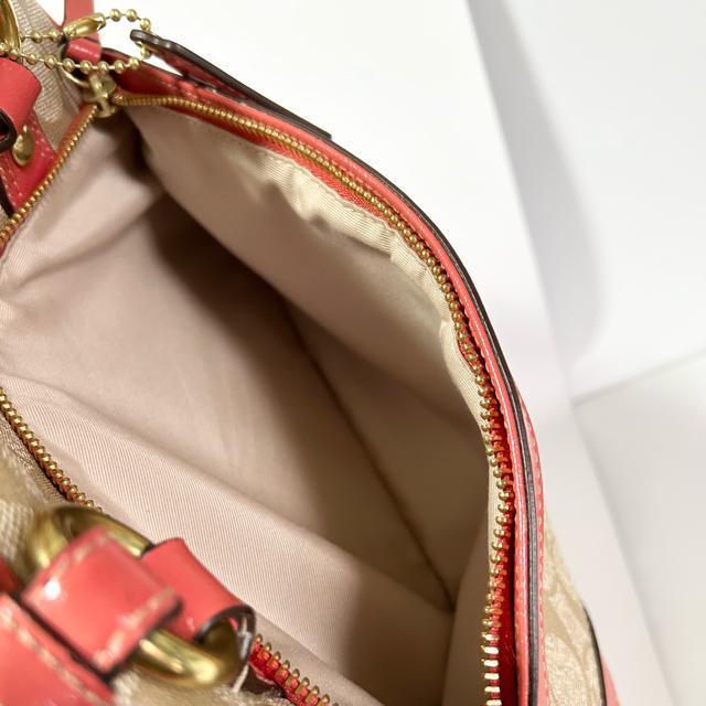 美品 COACH コーチ ショルダーバッグ シグネチャー PVC パテントレザー < ブランド 美品 COACH コーチ ショルダーバッグ シグネチャー PVC パテントレザー < ブランドの