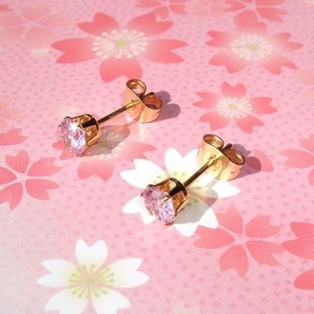 送料無料 即買い:ゴールドカラー サージカルステンレスピンクCZピアス(5mm < 女性アクセサリー/時計  送料無料 即買い:ゴールドカラー サージカルステンレスピンクCZピアス(5mm < 女性アクセサリー/時計の