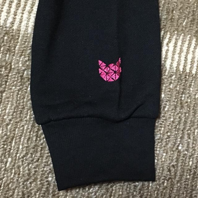 神保町にゃんこ堂書店・猫刺繍&ロックキャット柄スウェット黒 < 女性ファッション  神保町にゃんこ堂書店・猫刺繍&ロックキャット柄スウェット黒 < 女性ファッションの