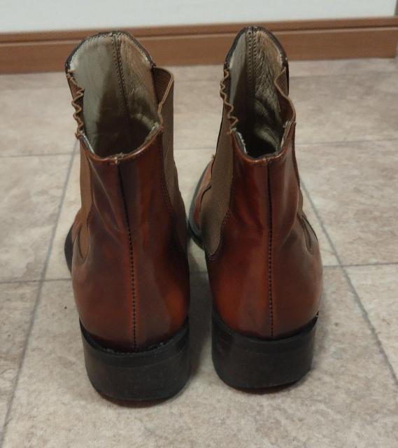 本革 茶 ブラウン イタリア製アルチザン ショートブーツ ポインテッド サイドゴア 24.5cm チェルシーブーツ  60年代  < 女性ファッション  本革 茶 ブラウン イタリア製アルチザン ショートブーツ ポインテッド サイドゴア 24.5cm チェルシーブーツ  60年代  < 女性ファッションの