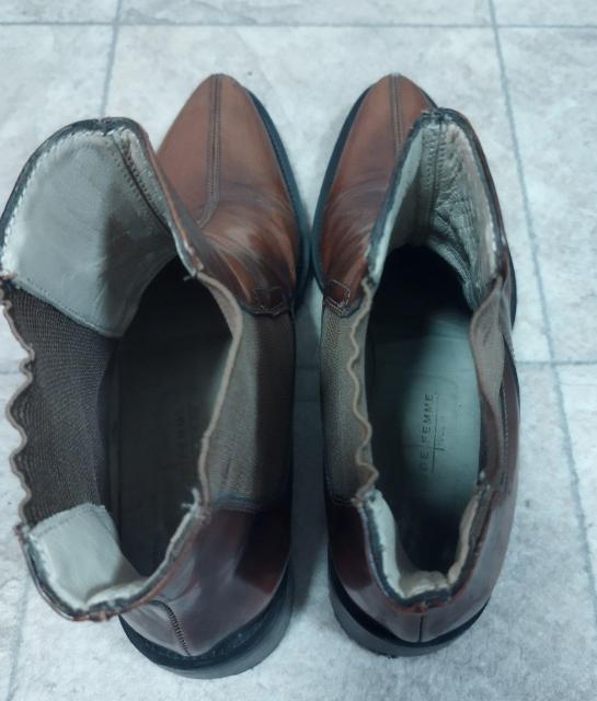 本革 茶 ブラウン イタリア製アルチザン ショートブーツ ポインテッド サイドゴア 24.5cm チェルシーブーツ  60年代  < 女性ファッション  本革 茶 ブラウン イタリア製アルチザン ショートブーツ ポインテッド サイドゴア 24.5cm チェルシーブーツ  60年代  < 女性ファッションの