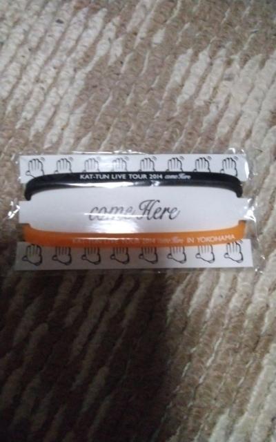 KATーTUN  Come  Here リストバンド  横浜限定 < タレントグッズ  KATーTUN  Come  Here リストバンド  横浜限定  < タレントグッズの