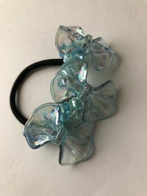 ハンドメイド ヘアゴム  キラキラピーズ盛り盛り♪ 大きめリボン ブルー ブルーの小めキラキラピーズ < 女性ファッション  ハンドメイド ヘアゴム  キラキラピーズ盛り盛り♪ 大きめリボン ブルー ブルーの小めキラキラピーズ < 女性ファッションの