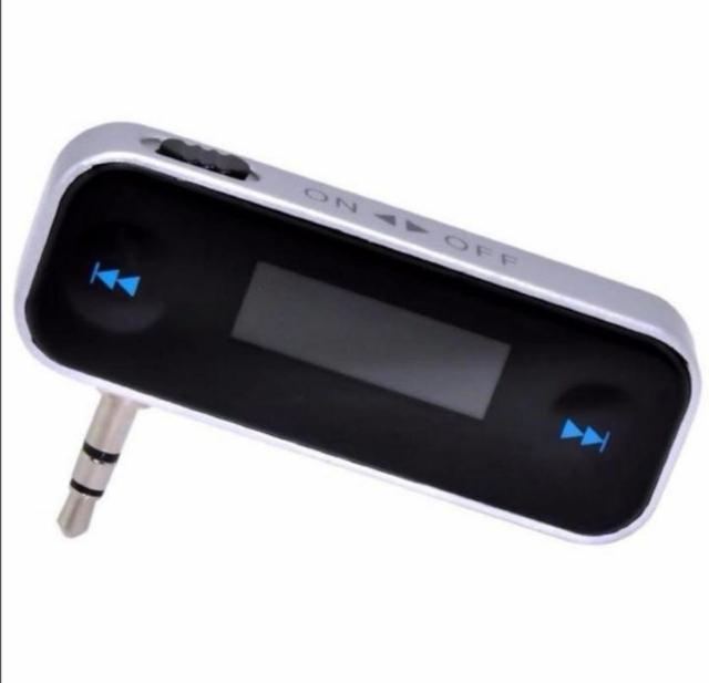 FMトランスミッター 3.5mmオーディオジャック 新品 送料無料  140 < 自動車/バイク FMトランスミッター 3.5mmオーディオジャック 新品 送料無料  140 < 自動車/バイク