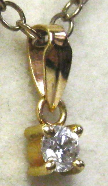 新品・未使用 K18 18金 ペンダント ダイヤ 0.122ct チャーム < 女性アクセサリー/時計 新品・未使用 K18 18金 ペンダント ダイヤ 0.122ct チャーム < 女性アクセサリー/時計の