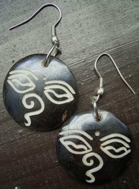 300円♪ボーントップピアス(ブッダアイ) < 女性アクセサリー/時計  300円♪ボーントップピアス(ブッダアイ)  < 女性アクセサリー/時計の