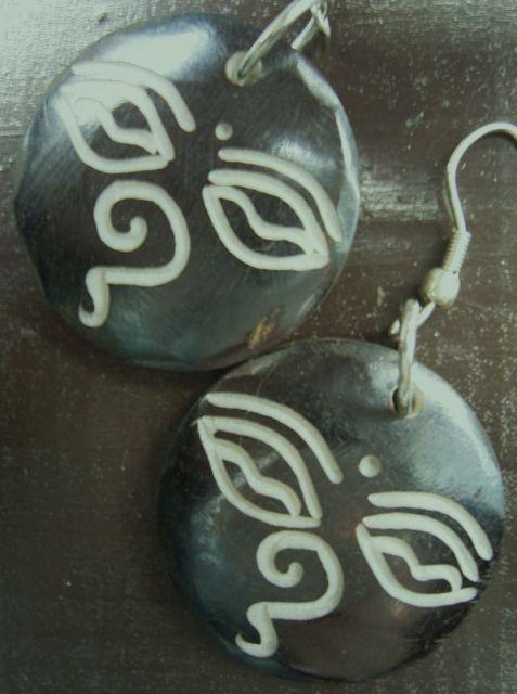 300円♪ボーントップピアス(ブッダアイ) < 女性アクセサリー/時計  300円♪ボーントップピアス(ブッダアイ) < 女性アクセサリー/時計の