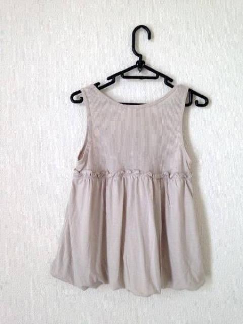 ハニーズ◆ベージュ サラサラ バルーン キャミソール Mサイズ < ブランド  ハニーズ◆ベージュ サラサラ バルーン キャミソール Mサイズ < ブランドの