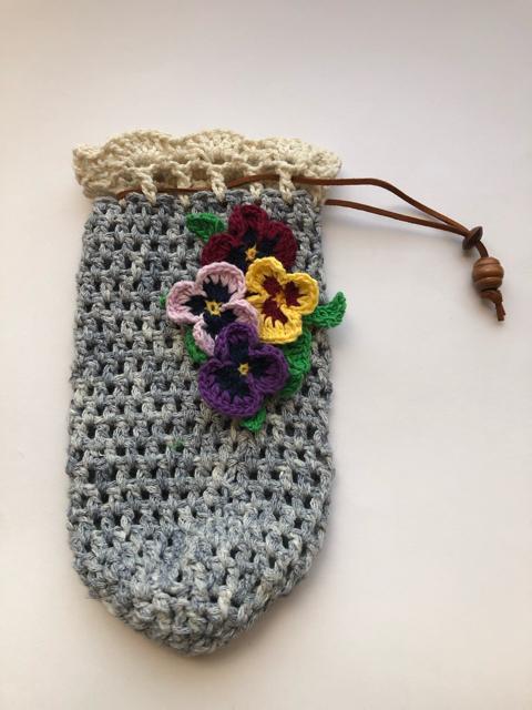 ハンドメイド ペットボトルカバー 500mL 600mL パンジー♪ < 女性ファッション  ハンドメイド ペットボトルカバー 500mL 600mL パンジー♪  < 女性ファッションの