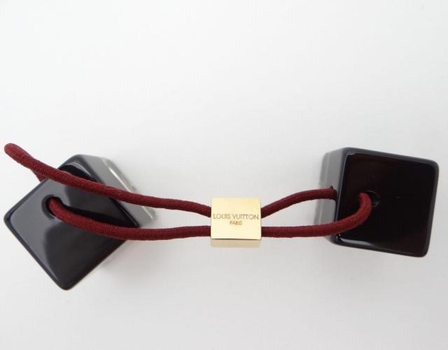 ルイヴィトン アンクル―ジョン ヘアキューブ ヘアゴム 2点セット ホワイト×ブラウン系<USED>【送料無料】 < ブランド  ルイヴィトン アンクル―ジョン ヘアキューブ ヘアゴム 2点セット ホワイト×ブラウン系<USED>【送料無料】 < ブランドの