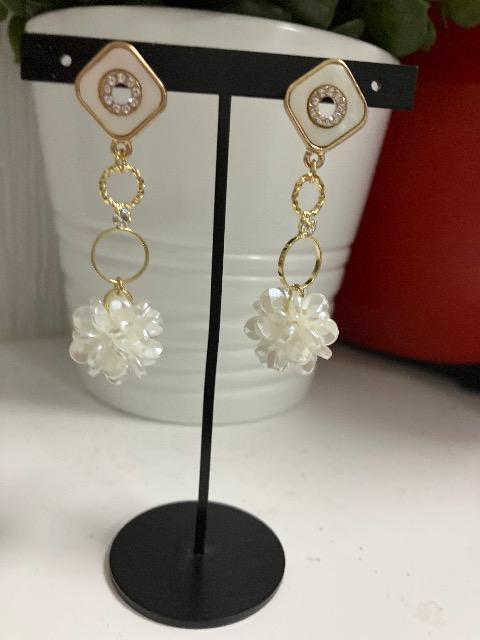 ハンドメイド ビーズボールを使用したピアス < 女性ファッション  ハンドメイド ビーズボールを使用したピアス  < 女性ファッションの