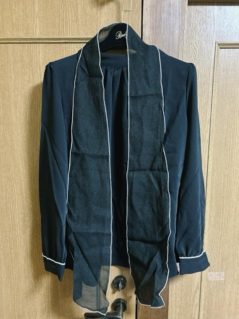 BLACK QUEEN パイピングリボンブラウス < 女性ファッション BLACK QUEEN パイピングリボンブラウス < 女性ファッションの