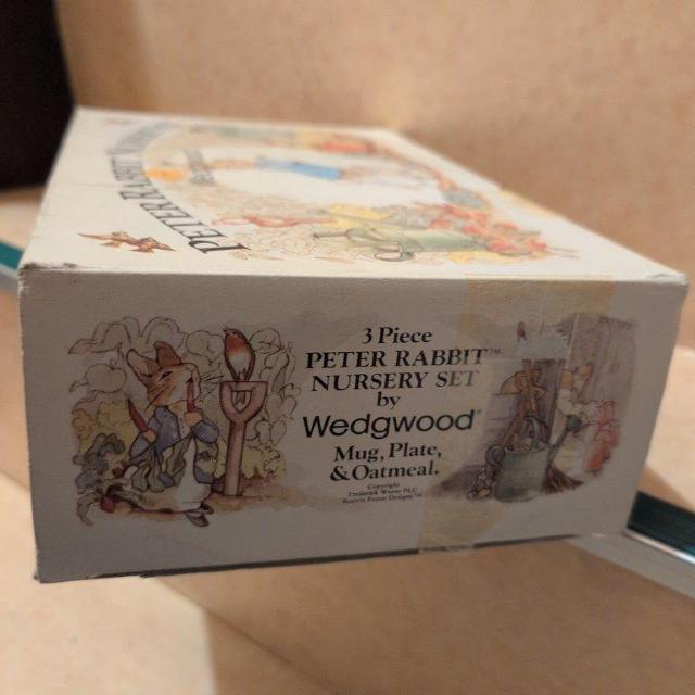 Wedgwood �s�[�^�[���r�b�g �M�ƃJ�b�v�̃Z�b�g ���K�i ���i �� �C���e���A/���C�t�� 