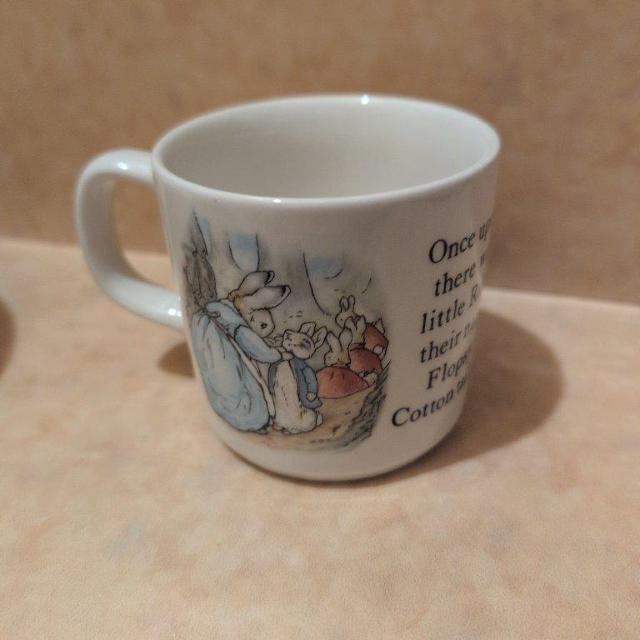 Wedgwood �s�[�^�[���r�b�g �M�ƃJ�b�v�̃Z�b�g ���K�i ���i �� �C���e���A/���C�t�� 