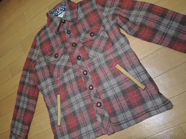 新品TMTチェック柄ウールジャケットSショートコートキルティング < ブランド 新品TMTチェック柄ウールジャケットSショートコートキルティング < ブランドの