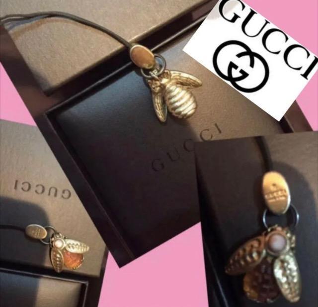品薄レア美品GUCCI ストラップ昆虫モチーフキーリングチャーム素敵高級オシャレ癒やされる出会えない逸品 < ブランド  品薄レア美品GUCCI ストラップ昆虫モチーフキーリングチャーム素敵高級オシャレ癒やされる出会えない逸品  < ブランドの