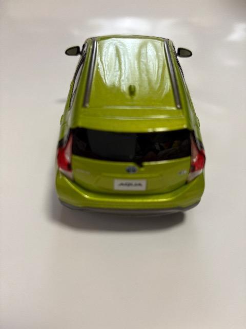 TOYOTA AQUA 中期 1/30 箱付未使用♪flesh Green ディーラー非売品♪ < ホビー  TOYOTA AQUA 中期 1/30 箱付未使用♪flesh Green ディーラー非売品♪ < ホビーの