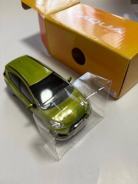 TOYOTA AQUA 中期 1/30 箱付未使用♪flesh Green ディーラー非売品♪ < ホビー  TOYOTA AQUA 中期 1/30 箱付未使用♪flesh Green ディーラー非売品♪ < ホビーの