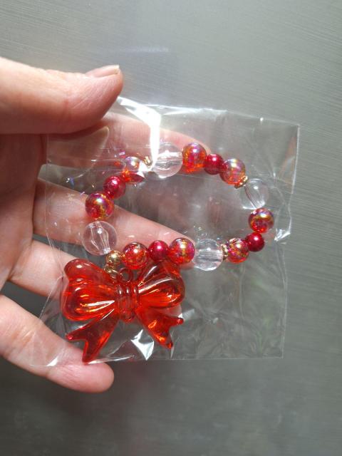 No.13新品★「デカッ!リボンチャーム付きブレスレット」=赤= < キッズ/ベビー No.13新品★「デカッ!リボンチャーム付きブレスレット」=赤= < キッズ/ベビーの