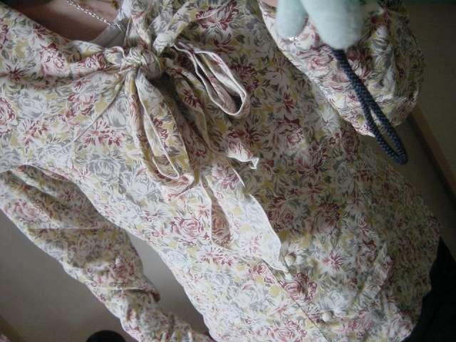 【お嬢様系】大きめフリルエリ花柄シャツ < 女性ファッション  【お嬢様系】大きめフリルエリ花柄シャツ  < 女性ファッションの