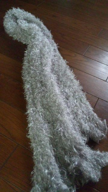 【美品】シルバーグレー◆フワフワ肌触り◎◆裾フリルマフラー < 女性ファッション  【美品】シルバーグレー◆フワフワ肌触り◎◆裾フリルマフラー < 女性ファッションの