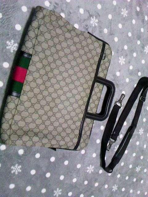 GUCCIu[tP[XGGރNb`obOb`{XgV}  uh 