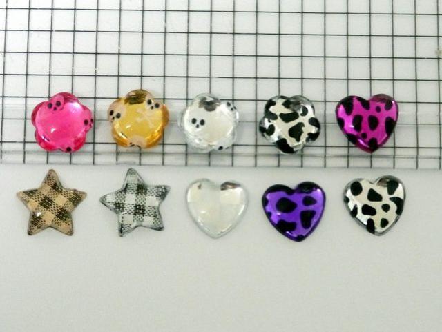 デコ電手芸パーツ 15mmチェックスカル柄星ハート花形 計20個 < 香水/コスメ/ネイル デコ電手芸パーツ 15mmチェックスカル柄星ハート花形 計20個 < 香水/コスメ/ネイルの
