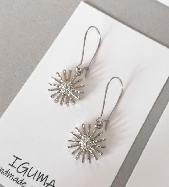 ハンドメイドピアス シルバー < 女性ファッション  ハンドメイドピアス シルバー  < 女性ファッションの