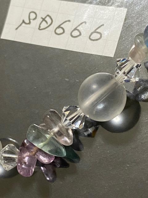 マット水晶とフローライトさざれのブレスレット < 男性アクセサリー/時計  マット水晶とフローライトさざれのブレスレット < 男性アクセサリー/時計の