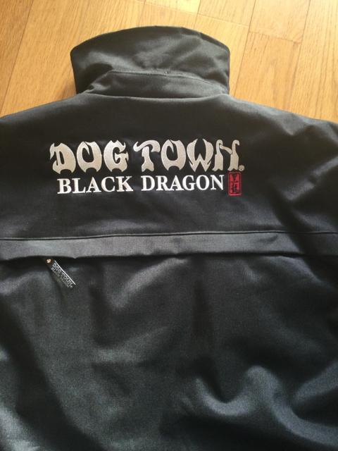 希少 ドックタウン DOG TOWN ブルゾン ジャンバー < 男性ファッション  希少 ドックタウン DOG TOWN ブルゾン ジャンバー < 男性ファッションの