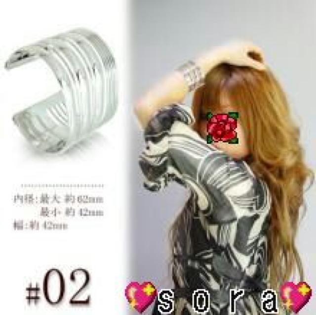 存在感.ボリューム感抜群♪シルバーメタリックバングル U < 女性アクセサリー/時計  存在感.ボリューム感抜群♪シルバーメタリックバングル U  < 女性アクセサリー/時計の