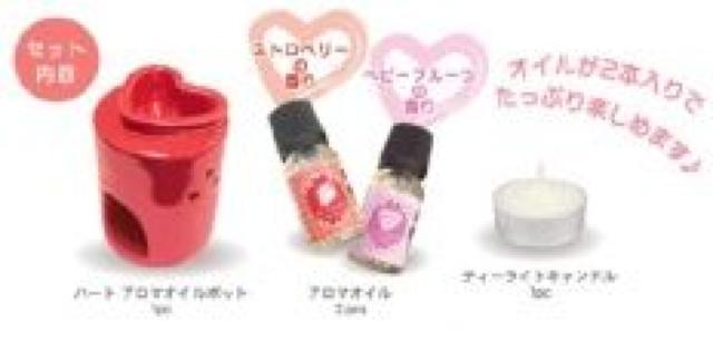 プレゼント.ギフトに♪フレグランスオイル2種類入り ハートアロマギフト 4点セット レッド < ヘルス/ビューティー プレゼント.ギフトに♪フレグランスオイル2種類入り ハートアロマギフト 4点セット レッド < ヘルス/ビューティーの