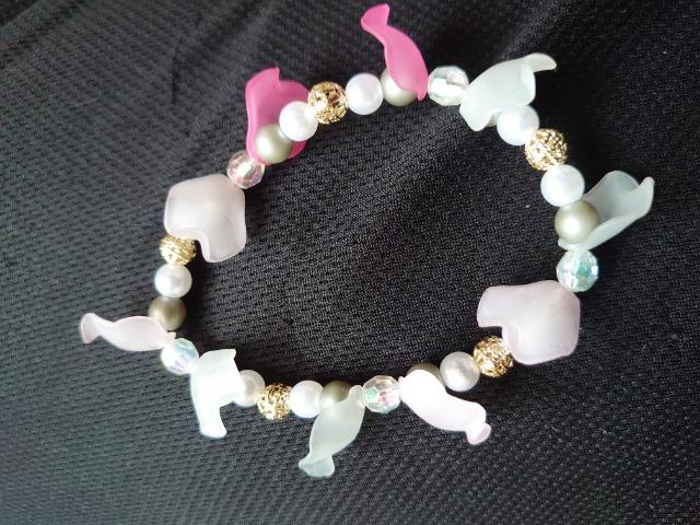 ハンドメイド★ブレスレット。花びらとゴールド < 女性ファッション  ハンドメイド★ブレスレット。花びらとゴールド  < 女性ファッションの