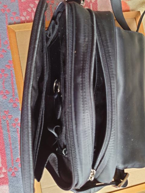 GUESSショルダーバッグ < ブランド  GUESSショルダーバッグ < ブランドの