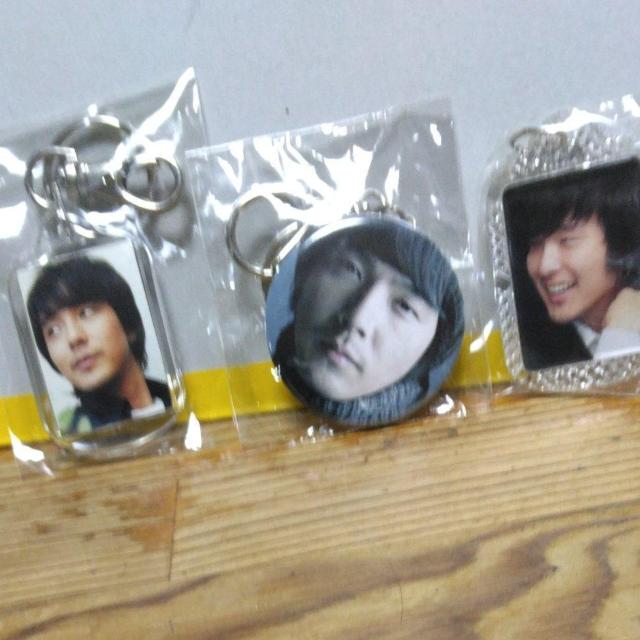 ☆パク・ヨンハ☆写真入りキ−ホルダー3コ < タレントグッズ  ☆パク・ヨンハ☆写真入りキ−ホルダー3コ  < タレントグッズの