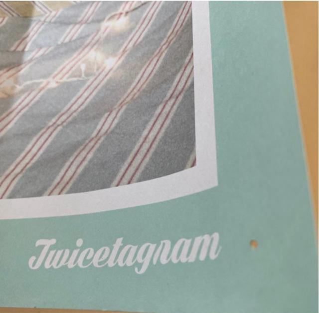 TWICE ポスター 大 52.5cm×76cm < ブランド  TWICE ポスター 大 52.5cm×76cm < ブランドの
