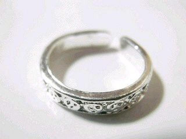 《New》オシャレマストアイテム★シンプルデザイン*トゥリング/ピンキーリングC < 女性アクセサリー/時計  《New》オシャレマストアイテム★シンプルデザイン*トゥリング/ピンキーリングC < 女性アクセサリー/時計の