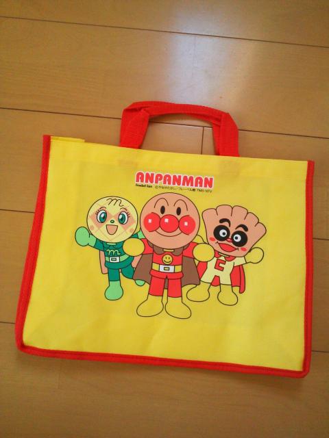 新品ポケット付トートバッグ☆レッスンバッグ☆アンパンマン < アニメ/コミック/キャラクター  新品ポケット付トートバッグ☆レッスンバッグ☆アンパンマン  < アニメ/コミック/キャラクターの