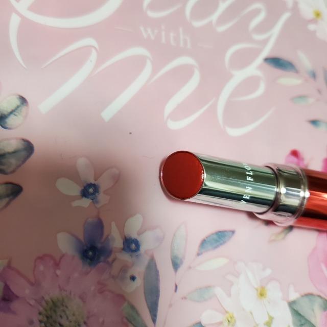 セブンフロー 小林ひろ美 1本3役! グロスルージュ《口紅》 スカーレットレッド 赤 ほぼ新品残量 < 香水/コスメ/ネイル  セブンフロー 小林ひろ美 1本3役! グロスルージュ《口紅》 スカーレットレッド 赤 ほぼ新品残量 < 香水/コスメ/ネイルの