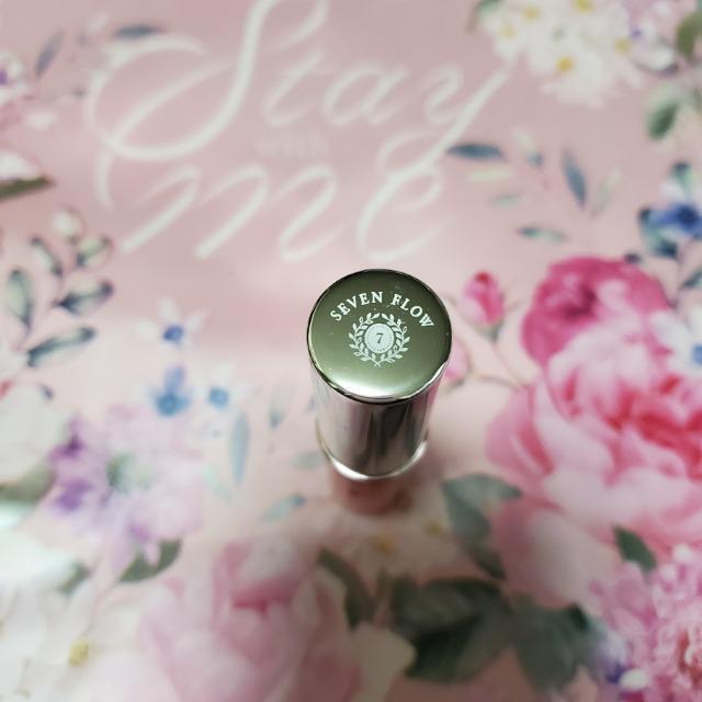 セブンフロー 小林ひろ美 1本3役! グロスルージュ《口紅》 スカーレットレッド 赤 ほぼ新品残量 < 香水/コスメ/ネイル  セブンフロー 小林ひろ美 1本3役! グロスルージュ《口紅》 スカーレットレッド 赤 ほぼ新品残量 < 香水/コスメ/ネイルの