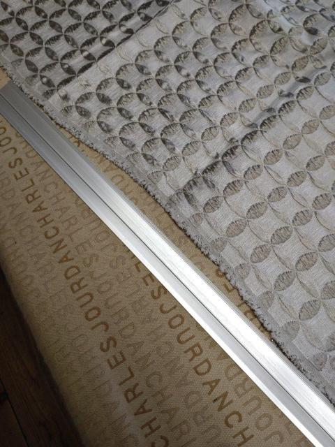 (S5810)約106cm幅×約1.1m・合繊ふくれジャガード(?) < ペット/手芸/園芸 (S5810)約106cm幅×約1.1m・合繊ふくれジャガード(?) < ペット/手芸/園芸の