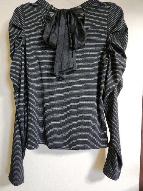 新品タグ付 Junne Garcon黒地シルバーラメボーダーパフ袖カットソー < 女性ファッション 新品タグ付 Junne Garcon黒地シルバーラメボーダーパフ袖カットソー < 女性ファッションの