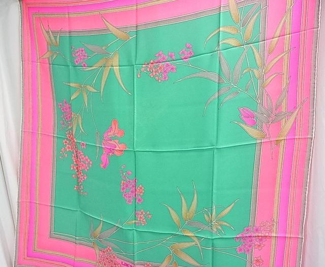 500円スタ★正規品美品 レオナール LEONARD シルク100% スカーフ < 女性ファッション 500円スタ★正規品美品 レオナール LEONARD シルク100% スカーフ < 女性ファッションの